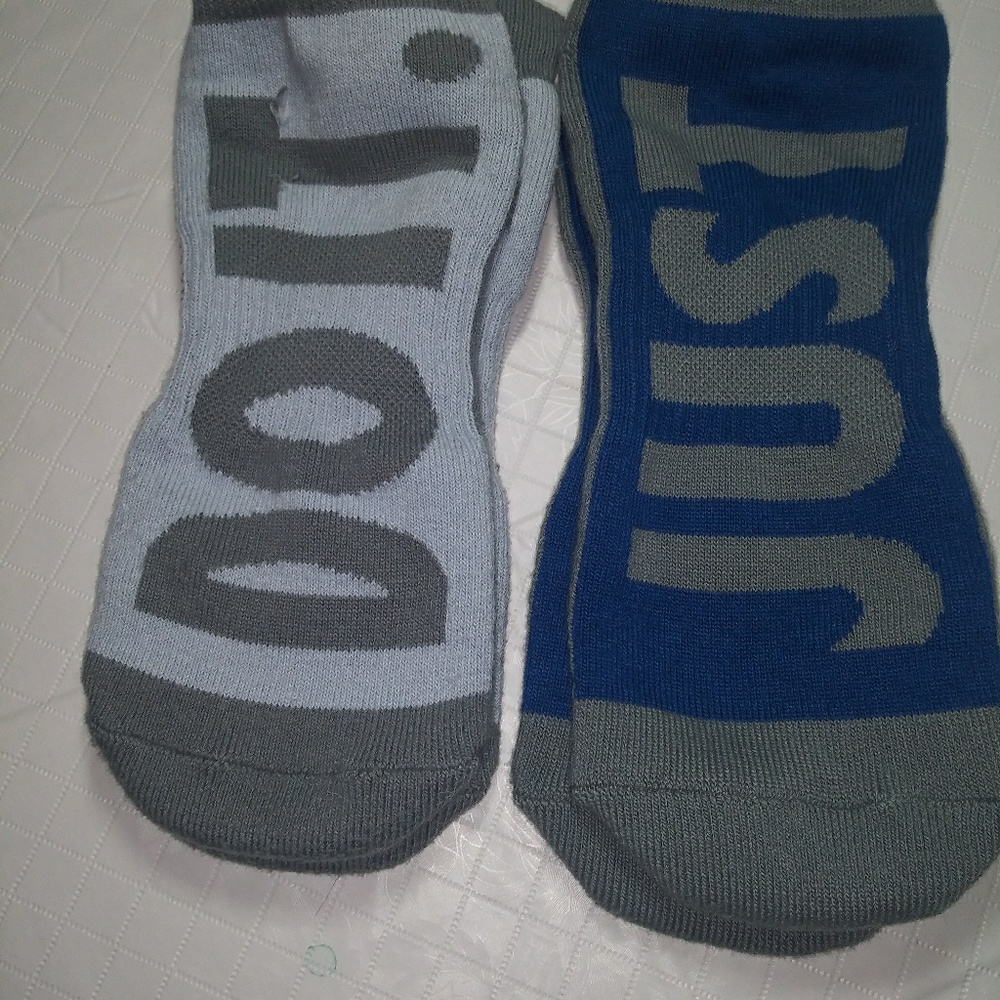 NIKE JUST DO IT SOCKS - Picture 3 of 3